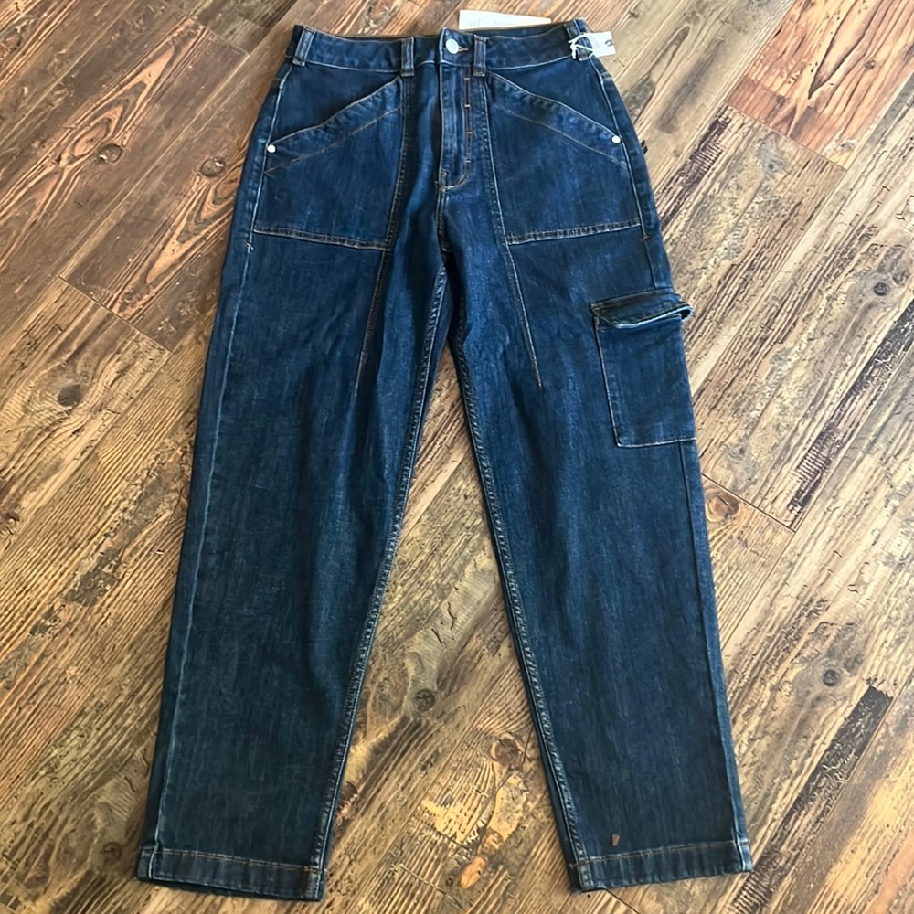 Brand new pilcro jeans from Anthropologie.  Size 28